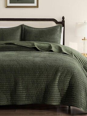 Velvet Queen Size Quilt Set - Olive Green Striped Soft Lightweight Bedspread, Da